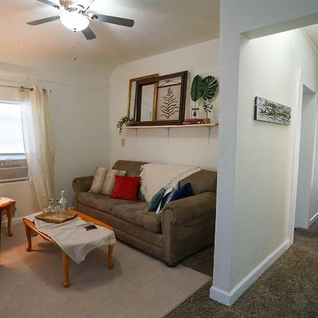 2 Bedroom Apartment Near Ndsu And Downtown Fargo Dış mekan fotoğraf